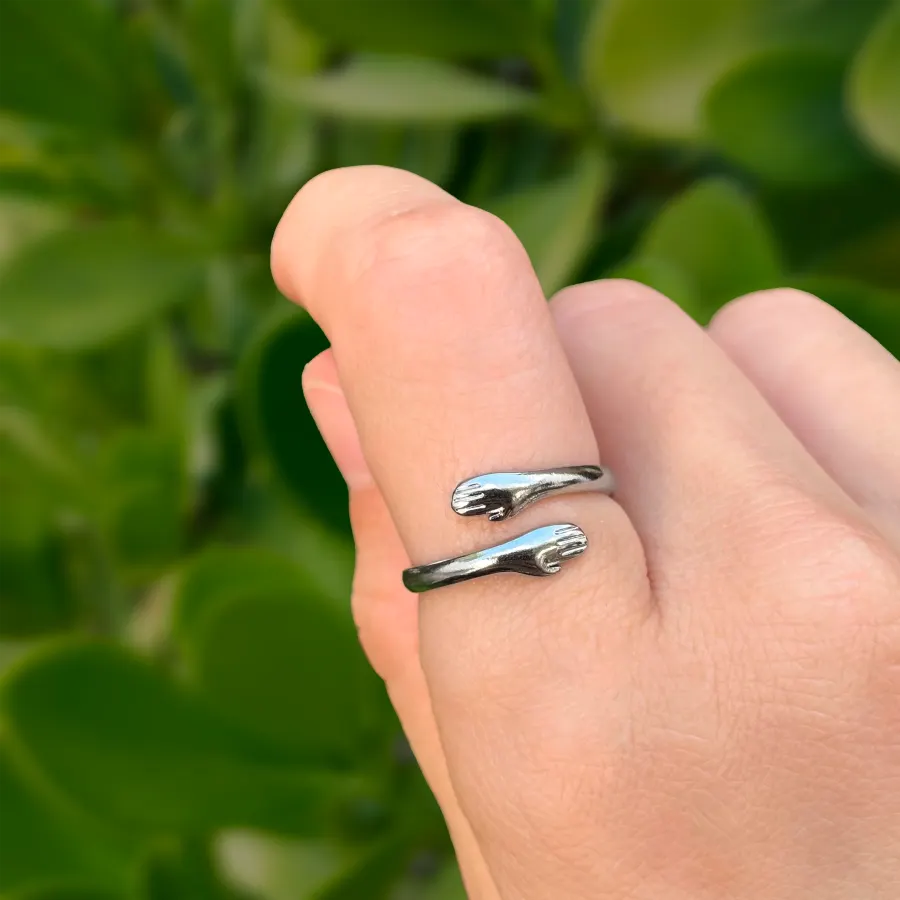 Anillo Plateado Abrazo Acero Inoxidable
