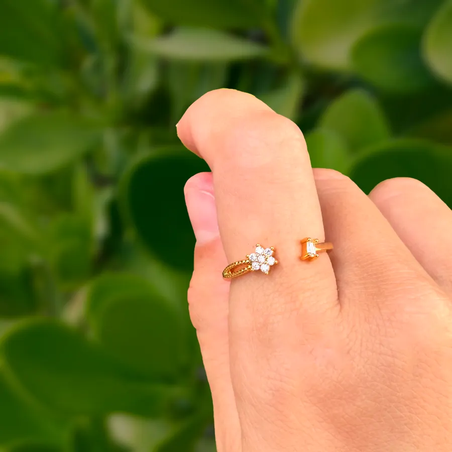 Anillo Dorado Abierto Flor Chapa de Oro