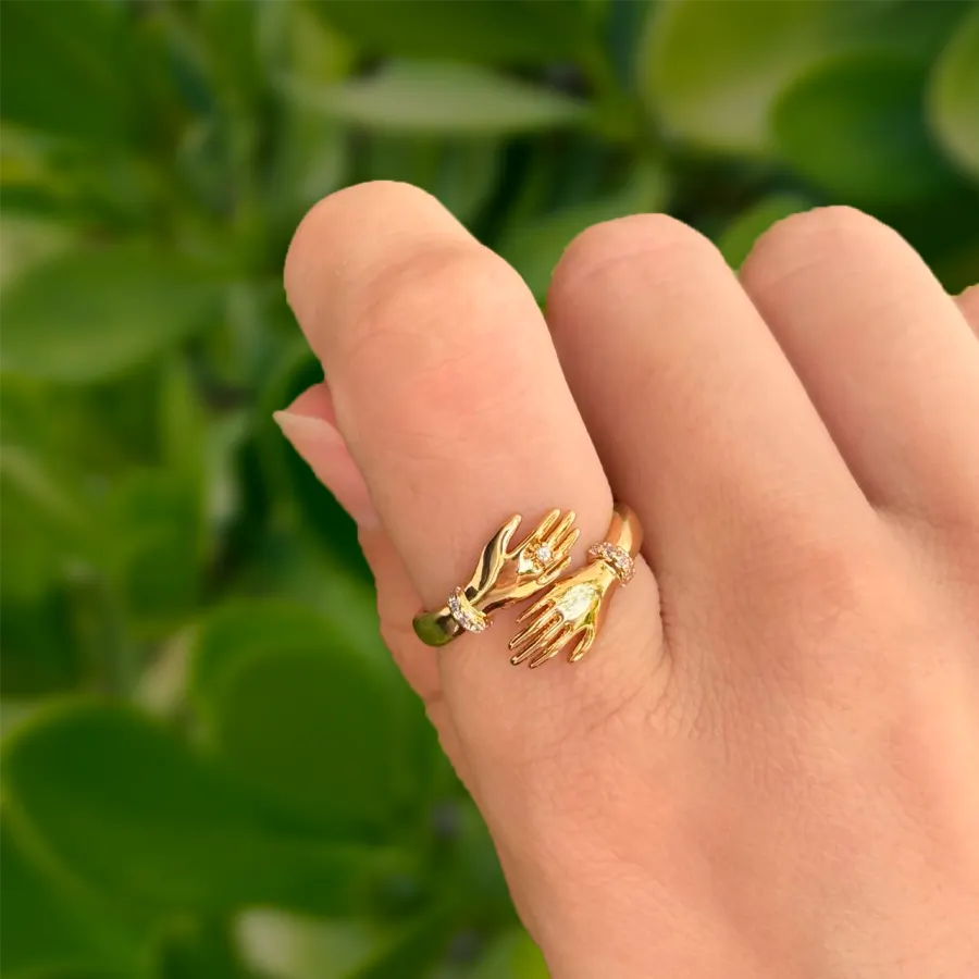 Anillo  Dorado Abrazo Acero Inoxidable