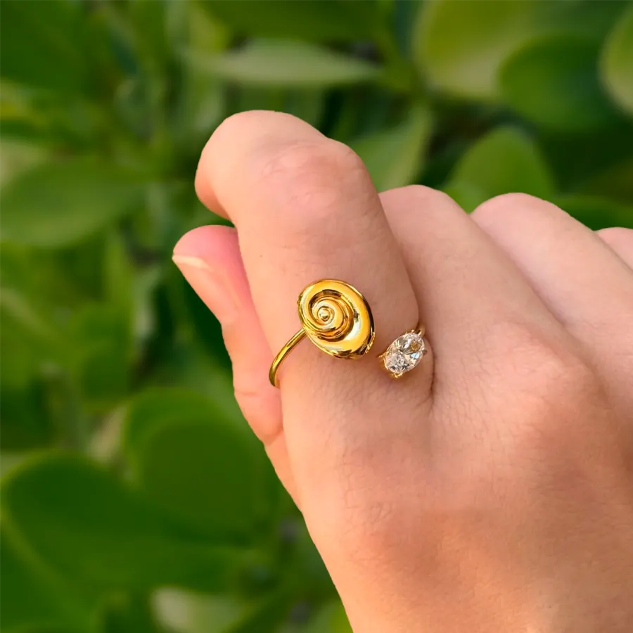 Anillo Dorado Caracol Zirconia Acero Inoxidable