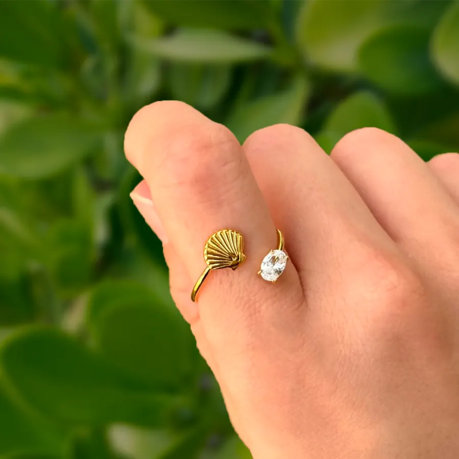 Anillo Dorado Conchita Zirconia Acero Inoxidable