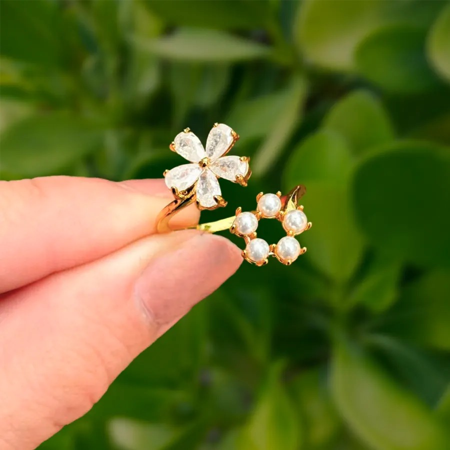 Anillo Dorado Flor Perla y Zirconias Ajustable Chapa de Oro