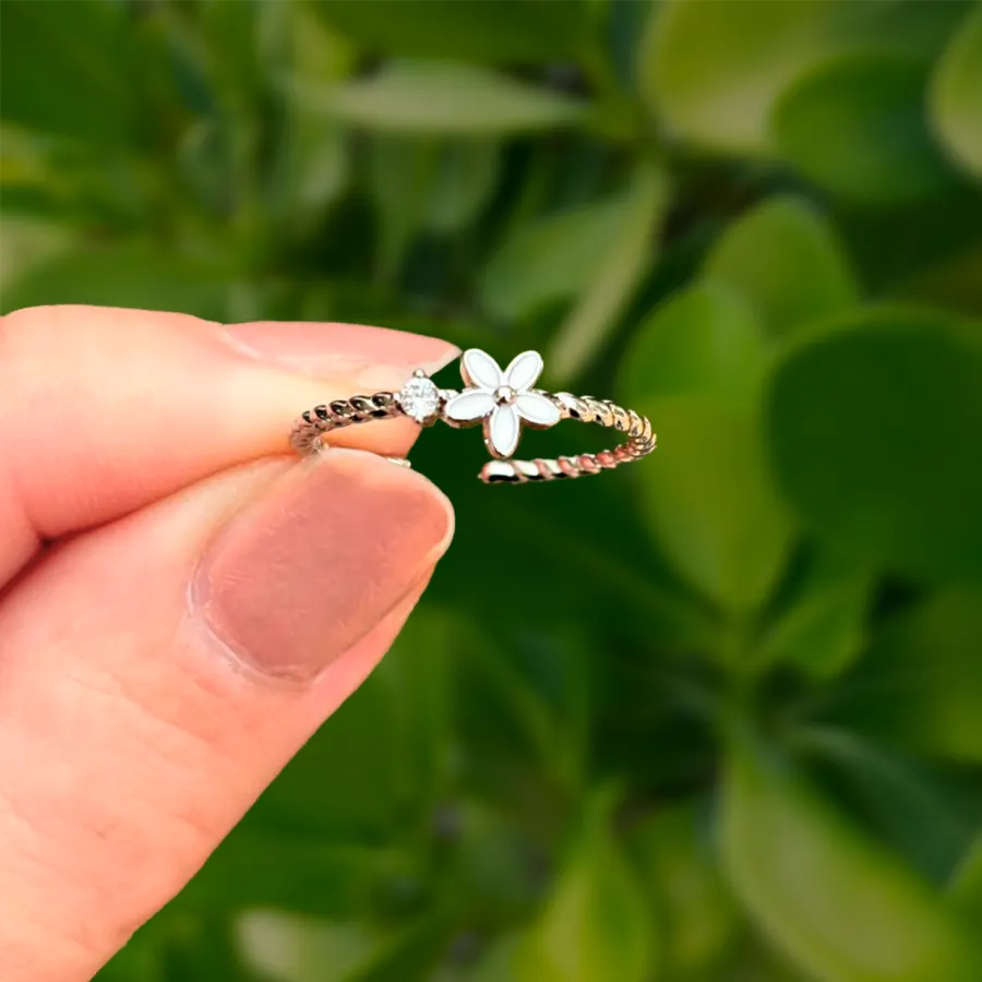 Anillo Plateado Flor y Zirconia Ajustable Chapa de Oro
