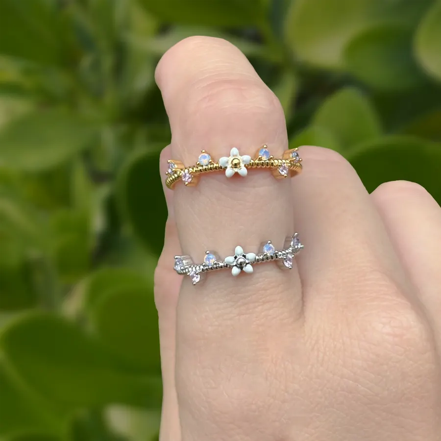 Anillo Dorado Flor y Zirconias Ajustable Chapa de Oro