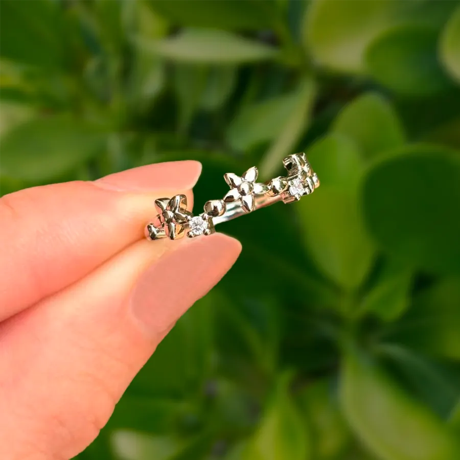 Anillo Plateado Florecitas y Zirconias Ajustable Chapa de Oro