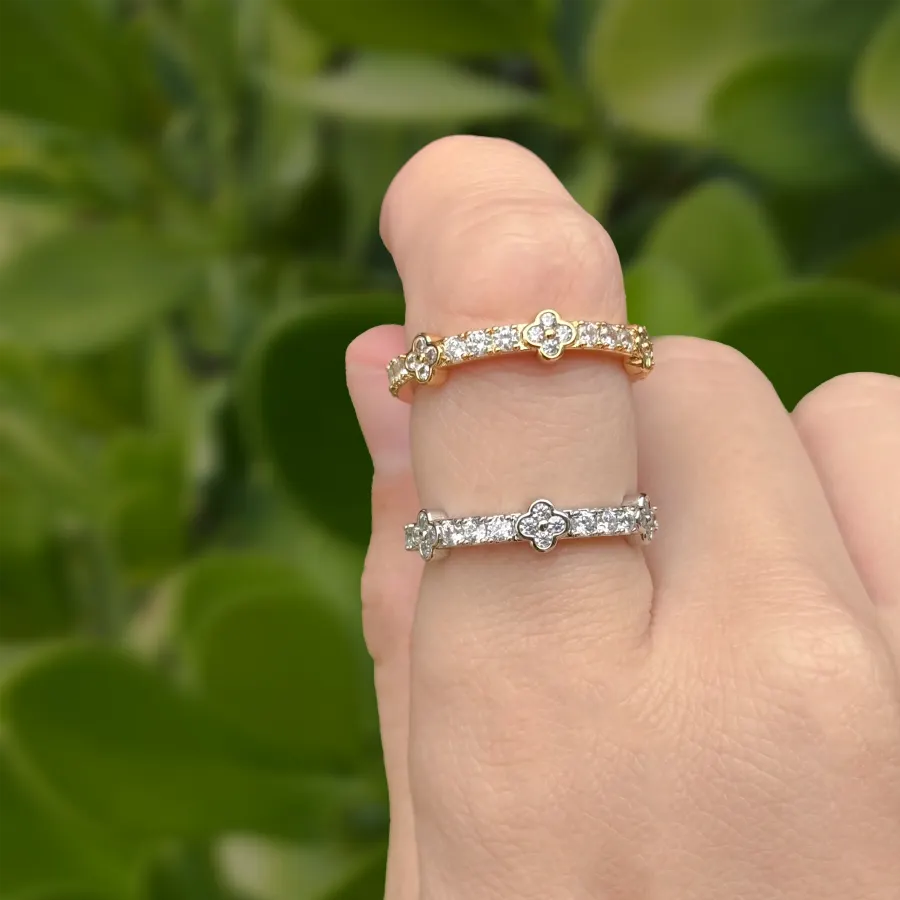 Anillo Flores Zirconias Ajustable Chapa de Oro