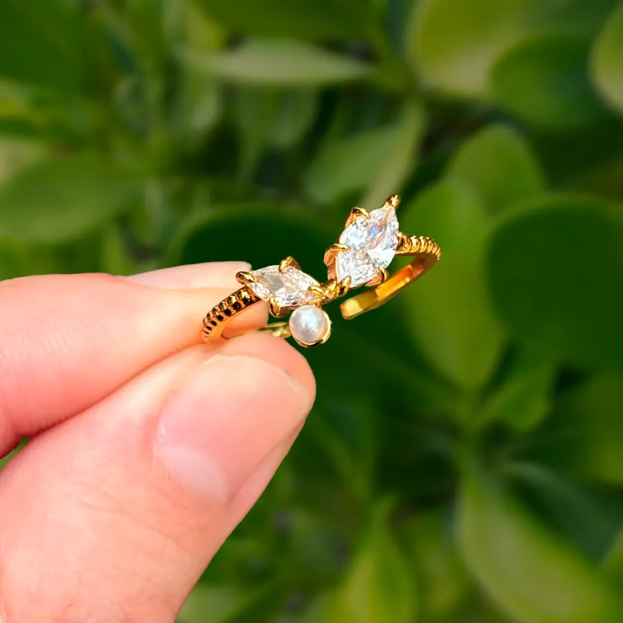 Anillo Dorado con Perla y Zirconia Ajustable Chapa de Oro