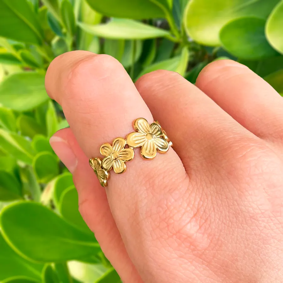 Anillo Dorado Flor Acero Inoxidable