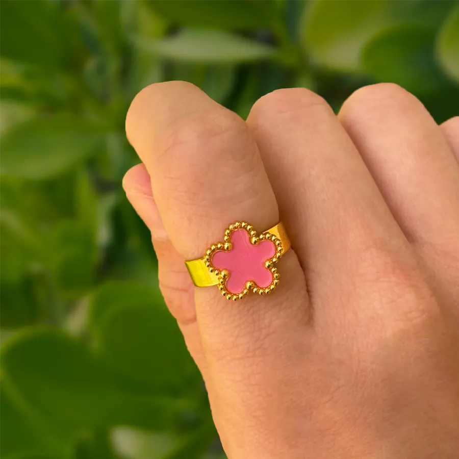 Anillo Dorado Trebol Rosa Acero de Titanio