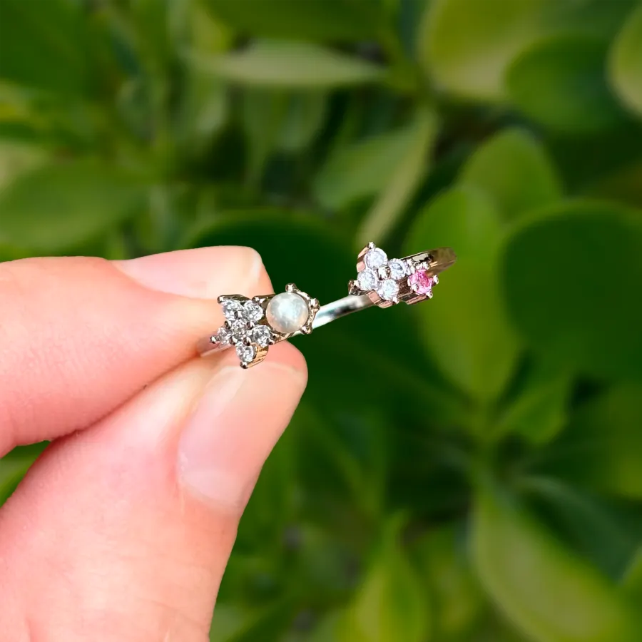 Anillo Plateado Flores Encontradas con Perla y Zirconia Rosa Ajustable Chapa de Oro