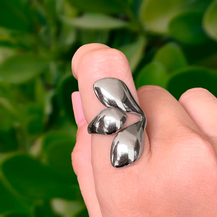 Anillo Plateado Gotas Encontradas Acero de Titanio
