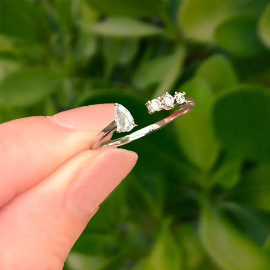 Anillo Plateado Zirconias Encontradas Ajustable Chapa de Oro