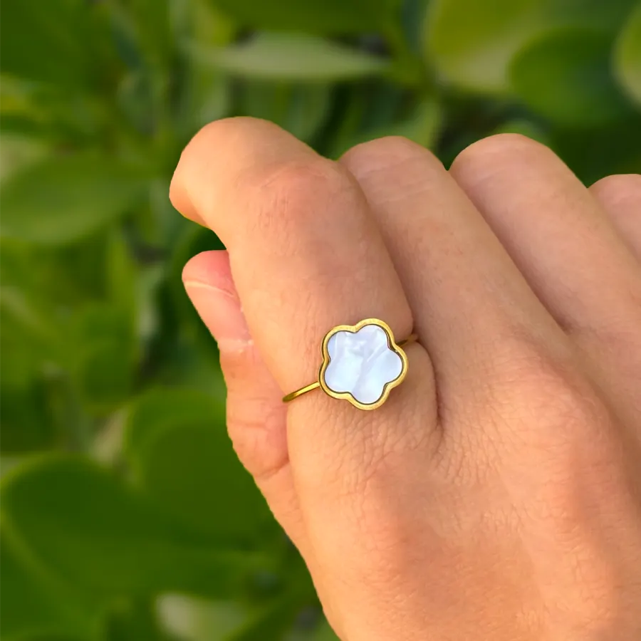 Anillo Trebol Blanco Acero de Titanio