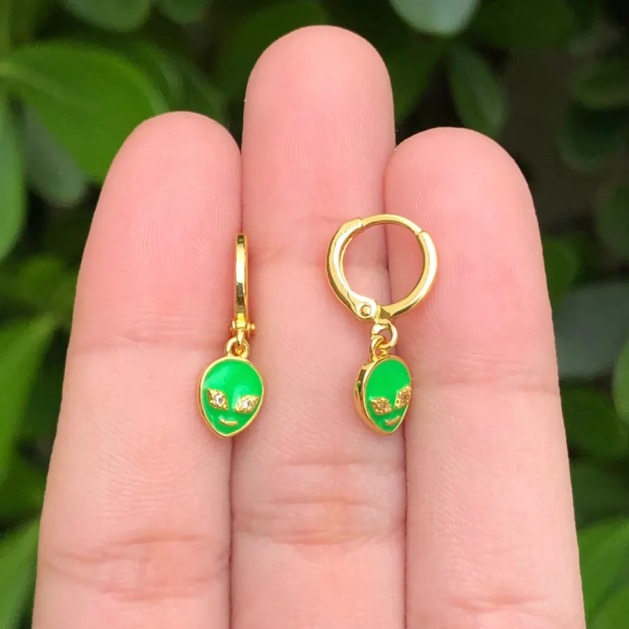 Aretes Alien Chapa de Oro
