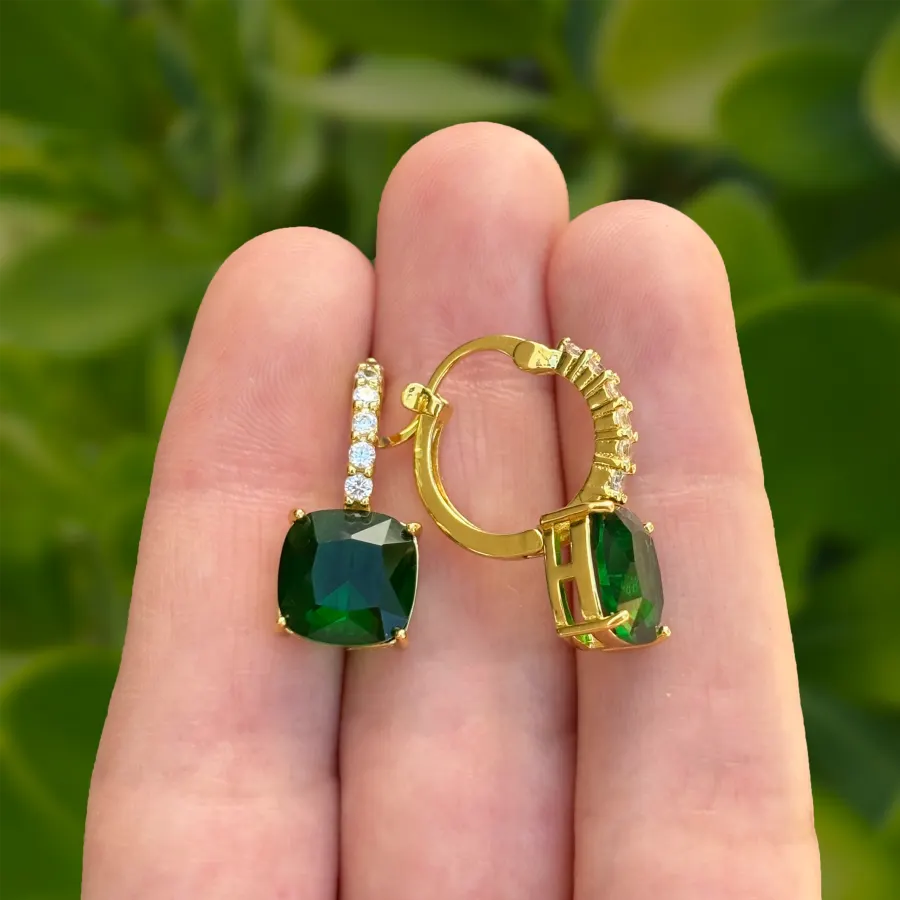 Aretes Arracada Dorada Zirconia Verde Chapa de Oro