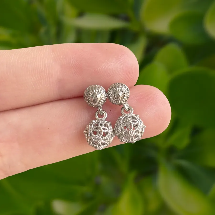 Aretes Bolita Plateada Chapa de Oro