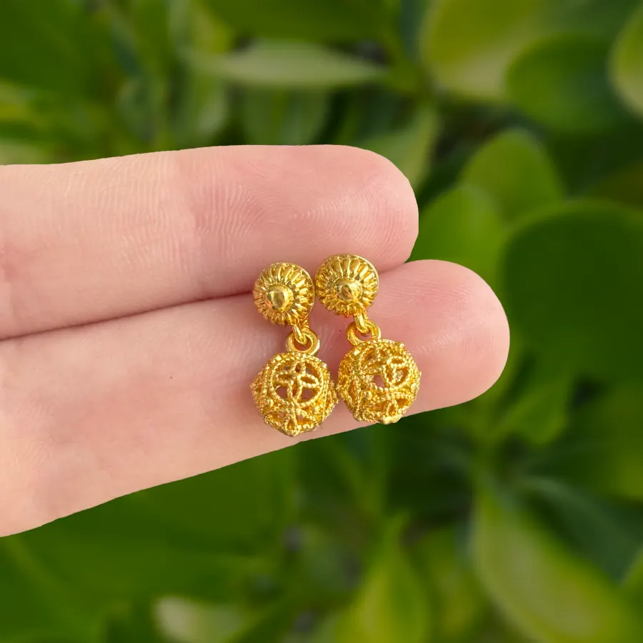 Aretes Bolita Dorada Chapa de Oro