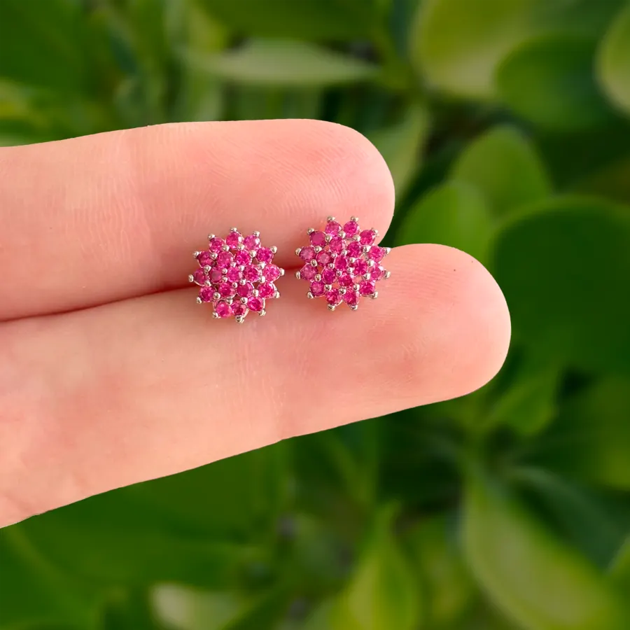 Aretes Plateados Flor Magenta Chapa de Oro