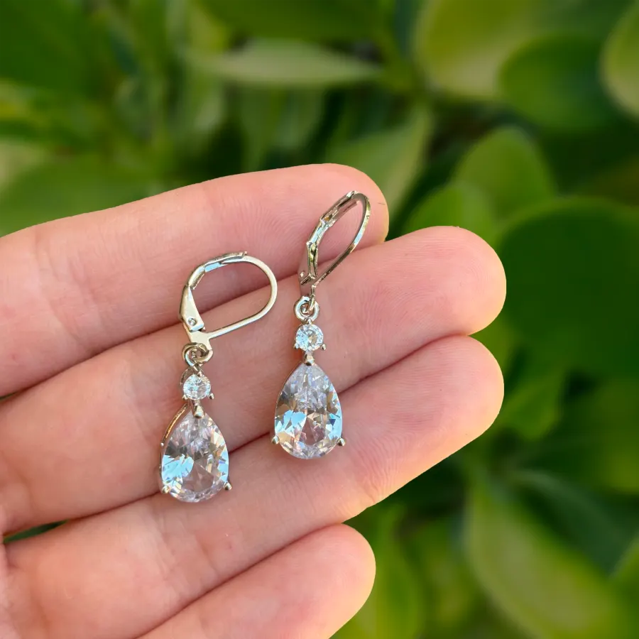 Aretes Plateados Gota de Cristal Zirconias Chapa de Oro
