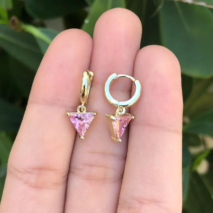 Aretes Triangulo Rosa Chapa de Oro