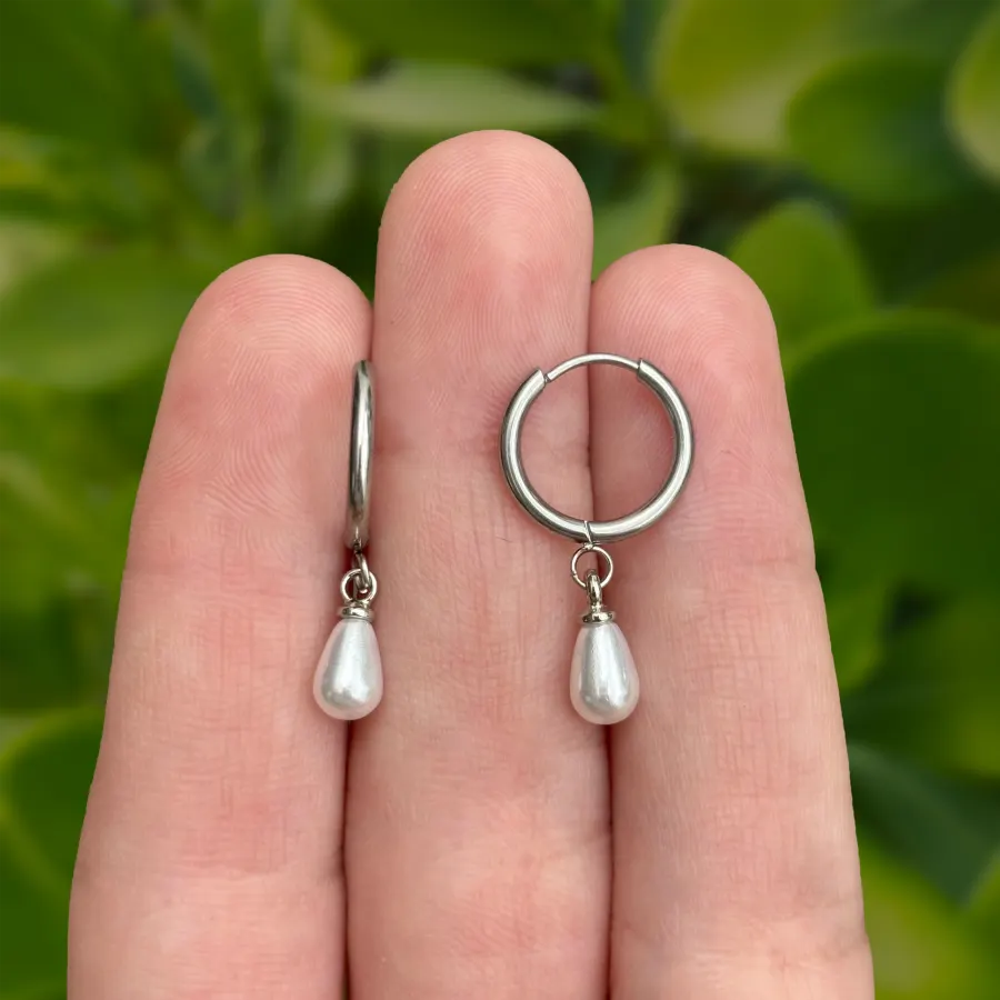 Aretes Plateados Gota de Perla Acero Inoxidable