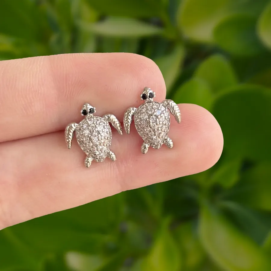 Aretes Tortuga Plateada Zirconia Negra Chapa de Oro
