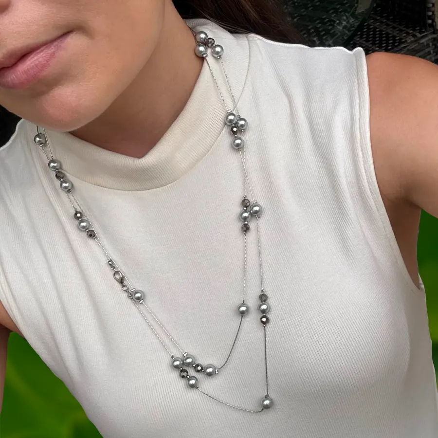 Collar Plateado Largo Perlas y Piedras