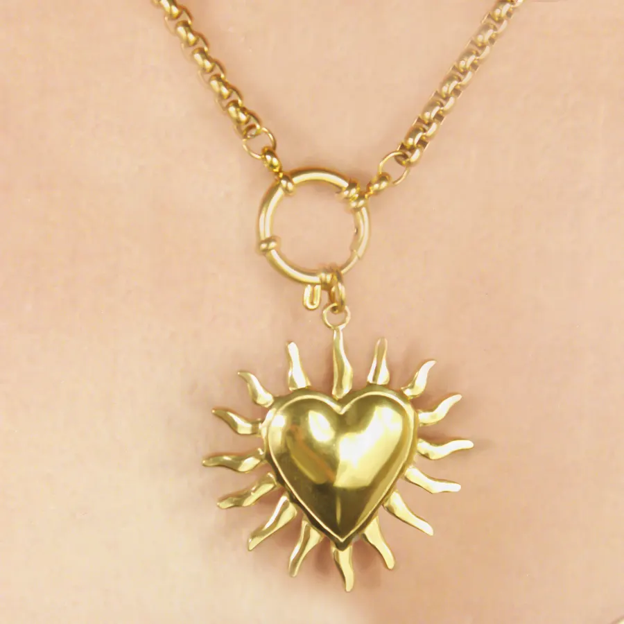 Collar Dorado Corazon Largo Acero Inoxidable