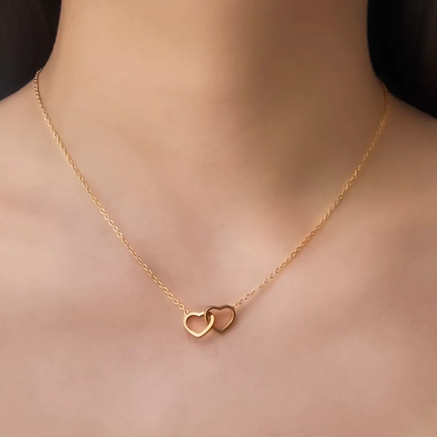 Collar Dorado Corazones Enlazados Acero Inoxidable