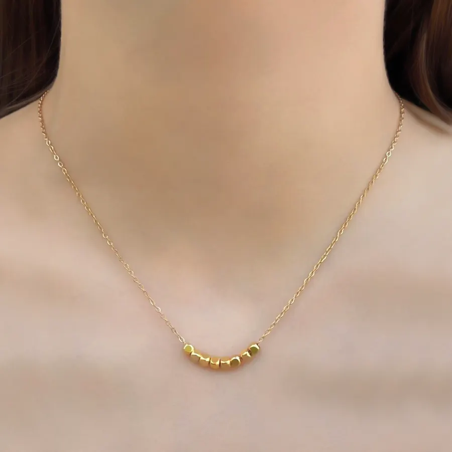 Collar Cubitos Dorados Acero Inoxidable