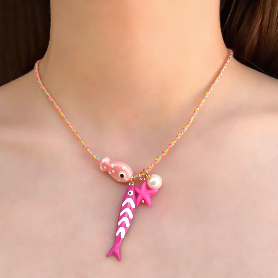 Collar de Hilo de Colores Peces y Estrella