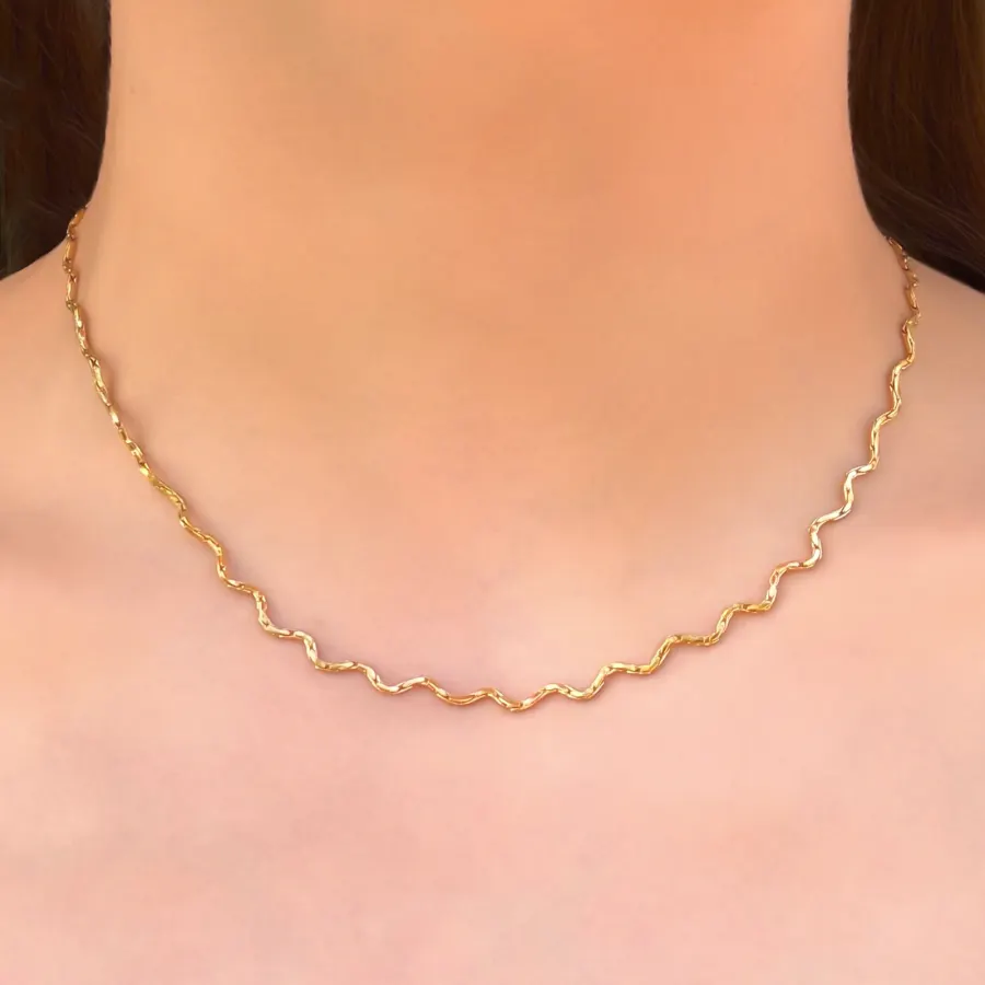 Collar Dorado Cadena Ondulada