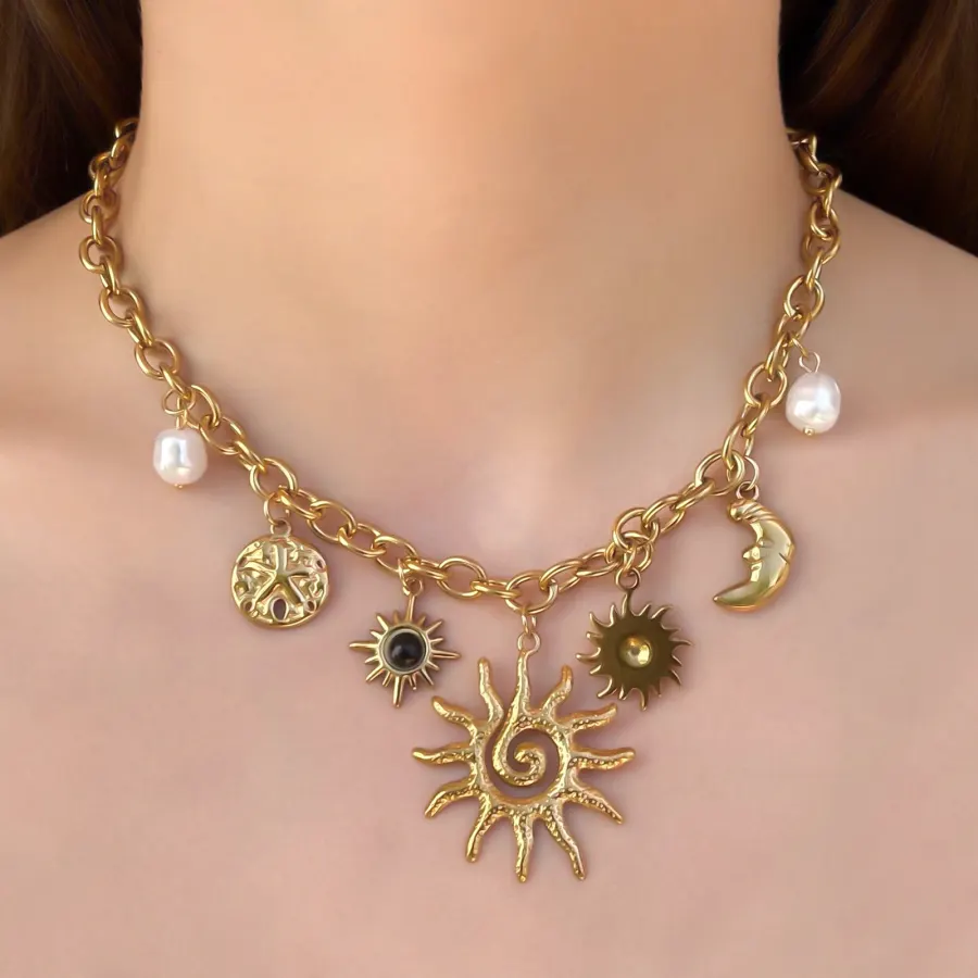 Collar Dorado Charms Verano Sol Acero Inoxidable