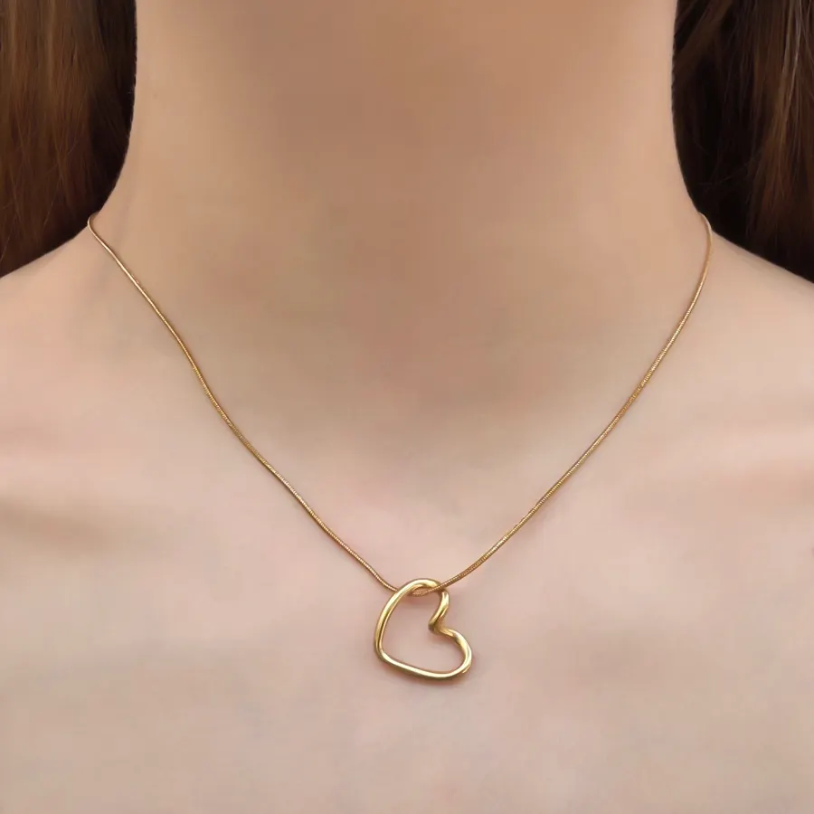 Collar Dorado Corazon Enlazado Acero Inoxidable