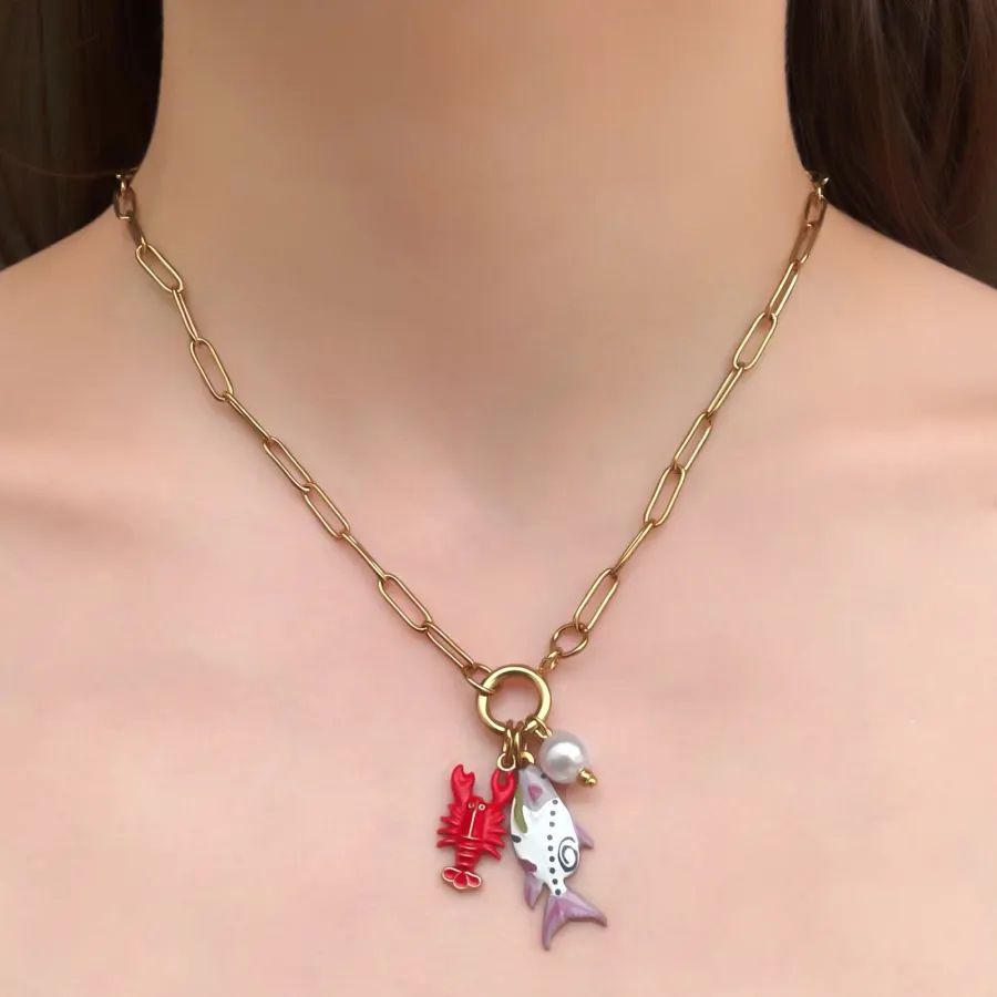 Collar Dorado Pez Langosta Perla Acero de Titanio