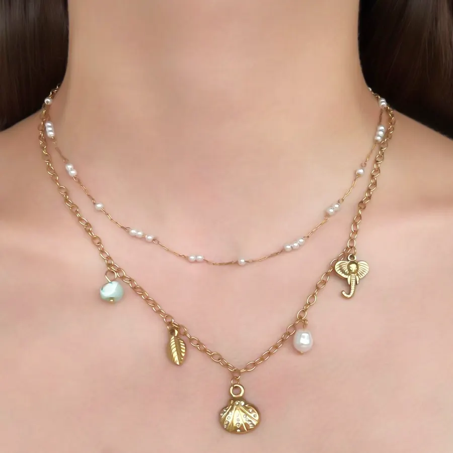 Collar Dorado Mar Layer Charms Acero de Titanio