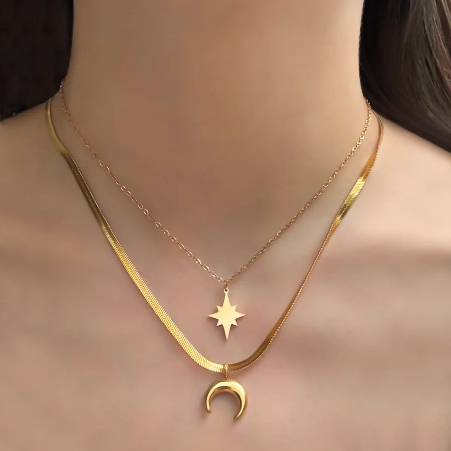 Collar Dorado Layer Estrella y Luna Acero Inoxidable
