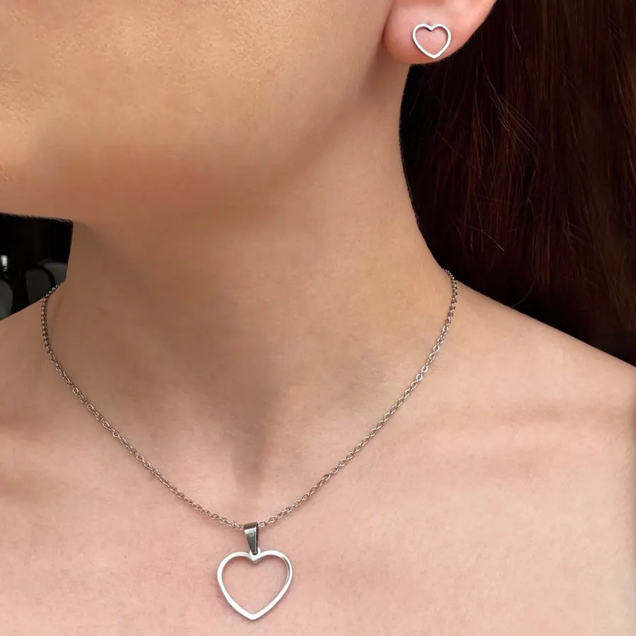 Set Collar y Aretes Corazon Plateado Acero Inoxidable