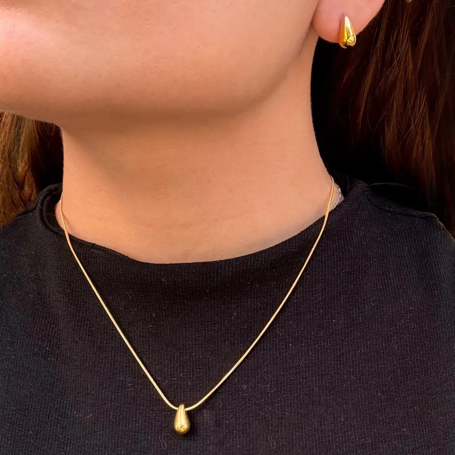Collar y Aretes Dorado Gota Pequeña  Acero Inoxidable