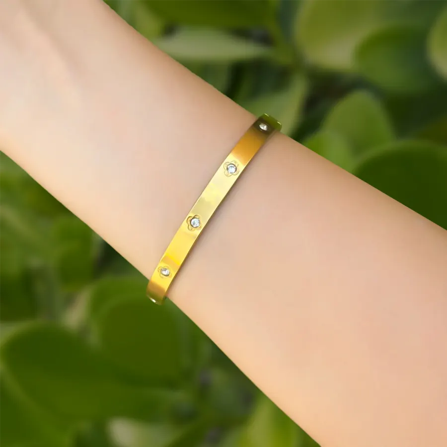 Pulsera Dorada Dura de Trébol con Zirconias Acero Inoxidable