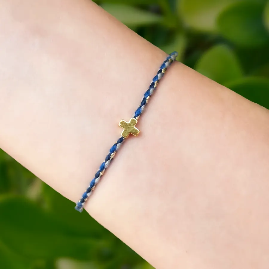 Pulsera Hilo Azul Cruz Chapa de Oro