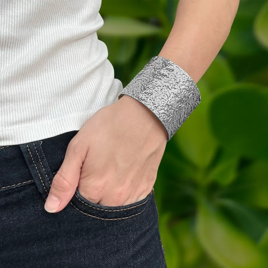 Pulsera Plateada Ancha Metálica