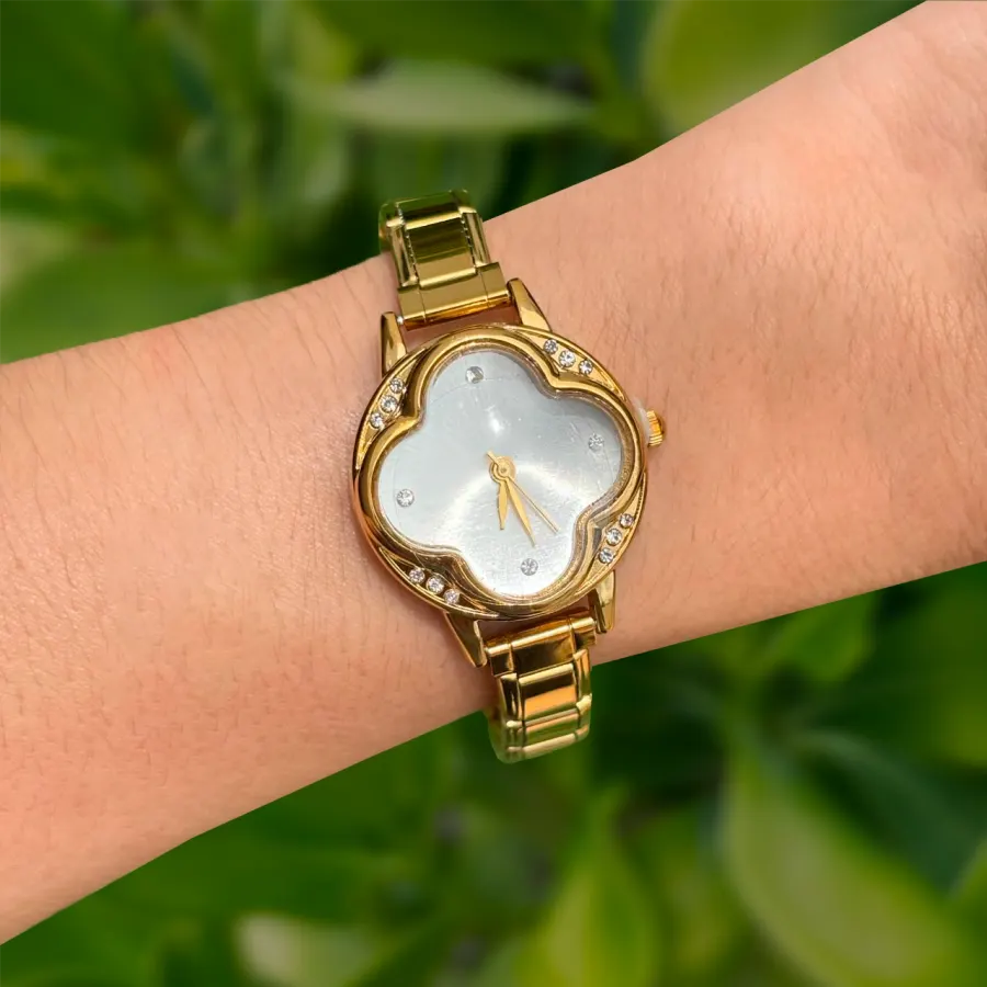 Reloj Dorado Zirconia Trebol Acero Inoxidable