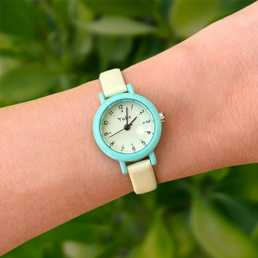 Reloj Menta Redondo de Cuero