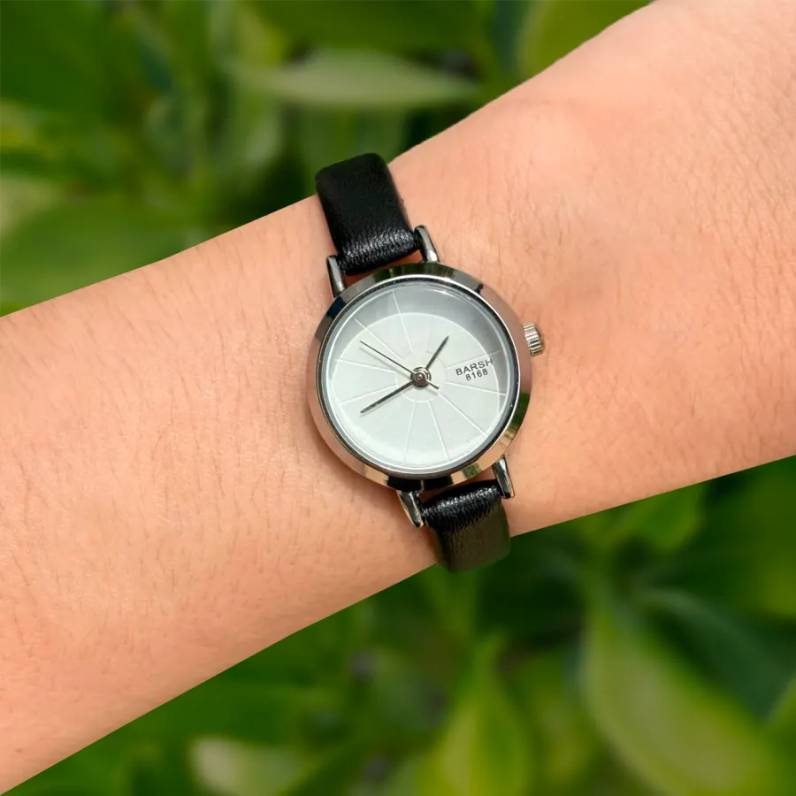 Reloj Plateado y Negro  Classic