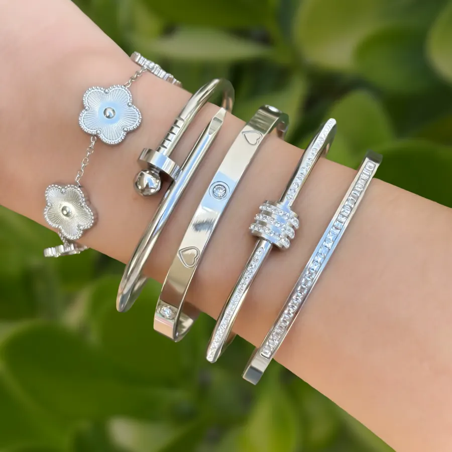 Set 5 Pulseras Plateadas Acero Titanio